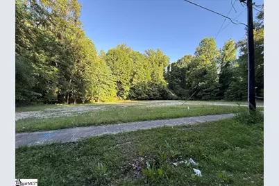 275 N Pearson Street, Woodruff, SC 29388 - Photo 2