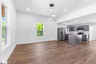204 Kay St, Honea Path, SC 29654 - Photo 4