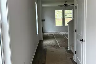 252 Brown Cir, Easley, SC 29642 - Photo 2