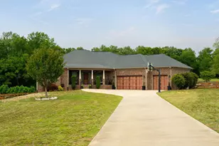 148 Century Ct, Gray Court, SC 29645 - Photo 1