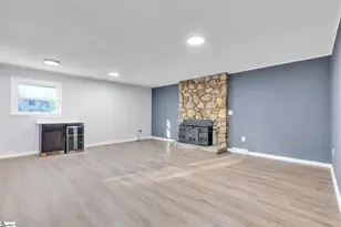 319 Catawba Cir, Seneca, SC 29672 - Photo 8