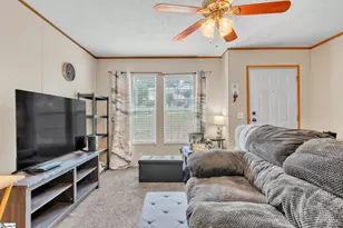 115 Lyle Dr, Taylors, SC 29687 - Photo 4