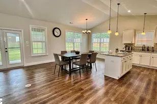 382 W Darby Rd, Greenville, SC 29609 - Photo 14