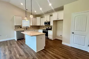 382 W Darby Rd, Greenville, SC 29609 - Photo 6