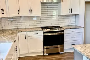 512 Trade St, Greer, SC 29651 - Photo 8