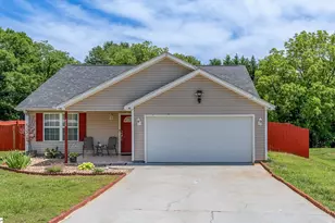 826 Damson Plum Ct, Spartanburg, SC 29301 - Photo 2