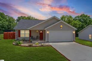 826 Damson Plum Ct, Spartanburg, SC 29301 - Photo 1