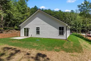 1075 E Prince Rd, Landrum, SC 29356 - Photo 32