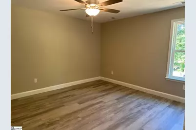 1075 E Prince Road, Landrum, SC 29356 - Photo 10