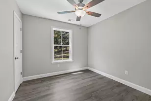 1075 E Prince Rd, Landrum, SC 29356 - Photo 26