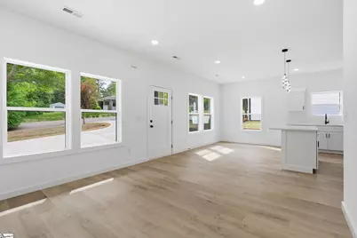 16 Poplar Street, Woodruff, SC 29388 - Photo 6