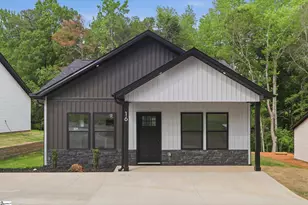 16 Poplar St, Woodruff, SC 29388 - Photo 1