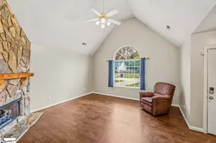 301 E Myles Ln, Spartanburg, SC 29303 - Photo 6