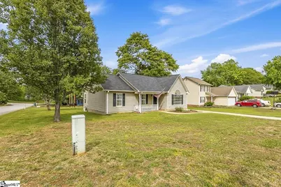 301 E Myles Lane, Spartanburg, SC 29303 - Photo 2