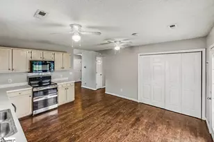 301 E Myles Ln, Spartanburg, SC 29303 - Photo 12