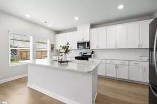 320 Lavinia Cir, Duncan, SC 29334 - Photo 6