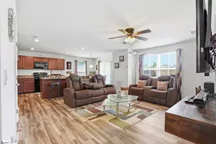 810 Purcell Dr, Woodruff, SC 29388 - Photo 2