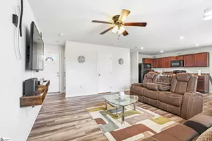 810 Purcell Dr, Woodruff, SC 29388 - Photo 4