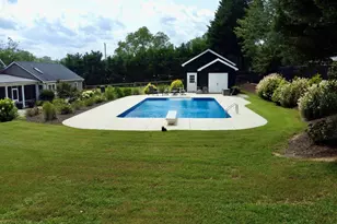 305 E Prince Rd, Landrum, SC 29356 - Photo 38