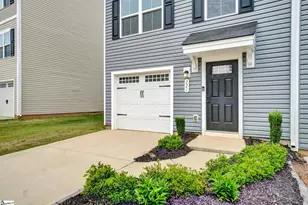 221 Brooklane Ct, Easley, SC 29642 - Photo 4