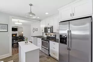 321 Ridgecrest Dr, Greenville, SC 29609 - Photo 12