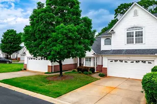 15 Cedar Rock Dr, Greer, SC 29650 - Photo 2