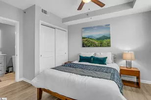 100 E Washington St, Greenville, SC 29601 - Photo 12
