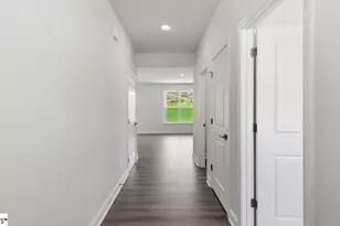 123 Beechcroft Pl, Fountain Inn, SC 29644 - Photo 4