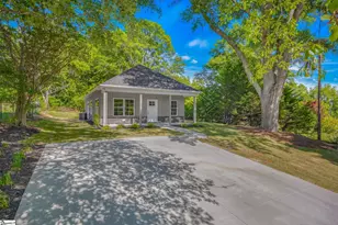 219 Maplecroft St, Liberty, SC 29657 - Photo 2