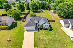 163 Summer Lady Ln, Boiling Springs, SC 29316 - Photo 2