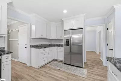 218 Crestwood Drive, Greenville, SC 29609 - Photo 16