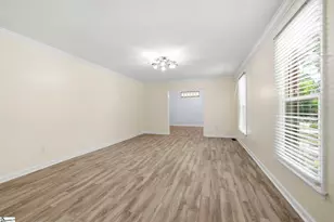 218 Crestwood Dr, Greenville, SC 29609 - Photo 6