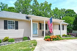 344 Endless Dr, Greer, SC 29651 - Photo 2