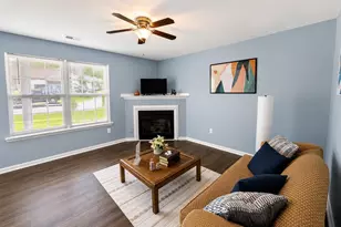 213 Kingscreek Dr, Greer, SC 29650 - Photo 4