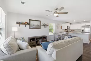 526 Winding Meadow Ln, Greenville, SC 29607 - Photo 2