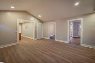 17 Riverview Cir, Greenville, SC 29611 - Photo 18