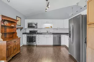 331 Bright Farm Rd, Duncan, SC 29334 - Photo 6