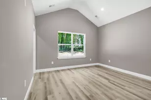 305 Appian Dr, Spartanburg, SC 29306 - Photo 10