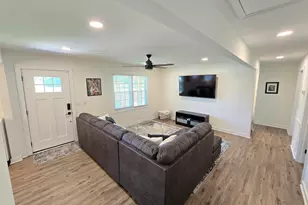 107 Springdale Dr, Belton, SC 29627 - Photo 4