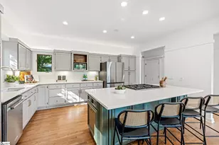 8 De Braham Ct, Greenville, SC 29605 - Photo 18