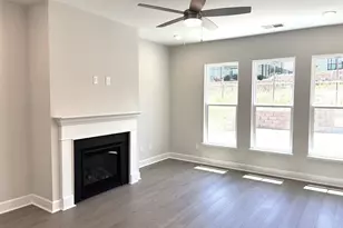 315 Blaine Ct, Greenville, SC 29607 - Photo 2