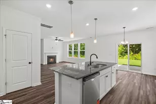 188 Hunter Ridge Dr, Boiling Springs, SC 29316 - Photo 10