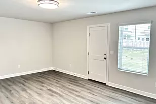 241 Taylor Woods Ct, Greenville, SC 29607 - Photo 2
