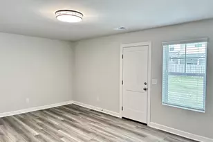 243 Taylor Woods Ct, Greenville, SC 29607 - Photo 2