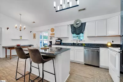 201 Melrose Road, Greenville, SC 29605 - Photo 12