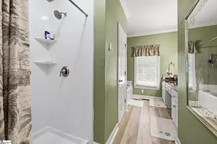 2 Meadow Springs Ln, Greer, SC 29650 - Photo 10