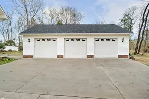 245 Kelli Ct, Pacolet, SC 29372 - Photo 4