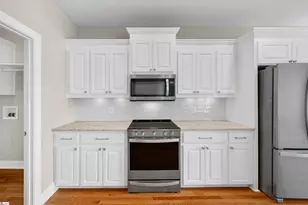 1017 Corie Crest Dr, Boiling Springs, SC 29316 - Photo 10