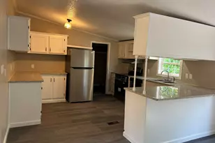 4 Channel Dr, Greenville, SC 29611 - Photo 4