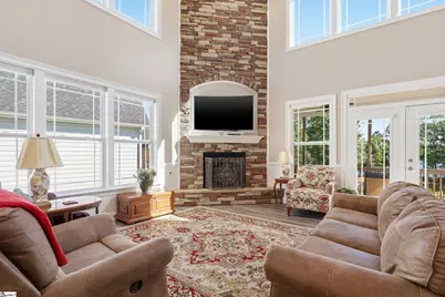 140 Double Crest Drive, Taylors, SC 29687 - Photo 4